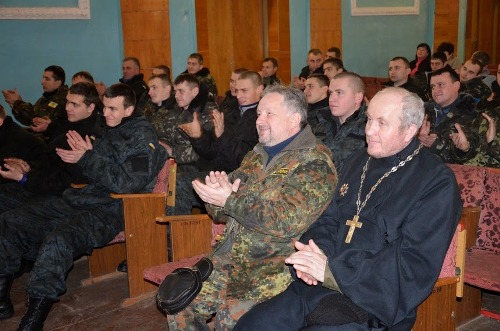 УГКЦ передала чергову допомогу в зону АТО, та організувала театральну виставу на тему Різдва.(ФОТО)